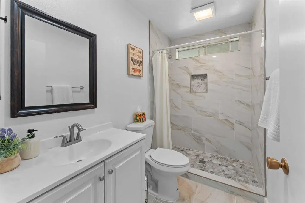 25768 Roanoke Road, Sun City, California 92586 home-pic-10